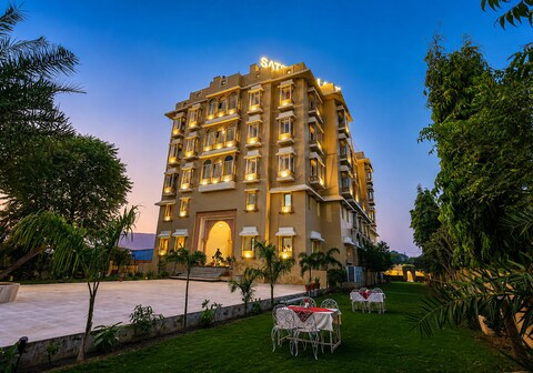 Satyam Palace Resort