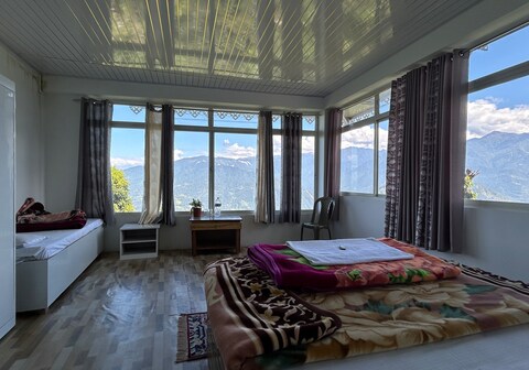 Kanchenjunga Mirror Homestay
