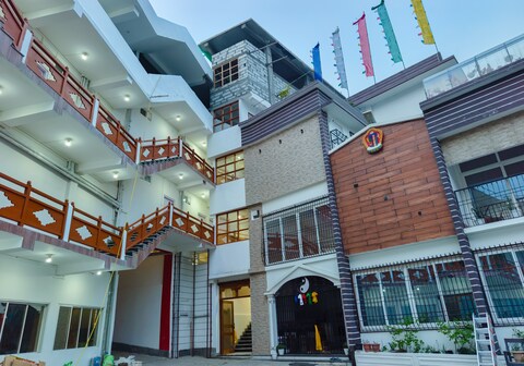 The Mudita | Rooms & Restaurent