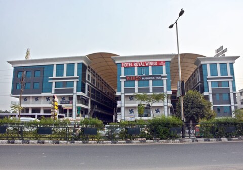 HOTEL ROYAL WINGS