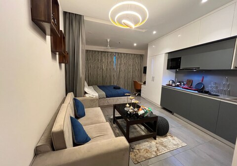 StayVista by Luxury Heights Supernova