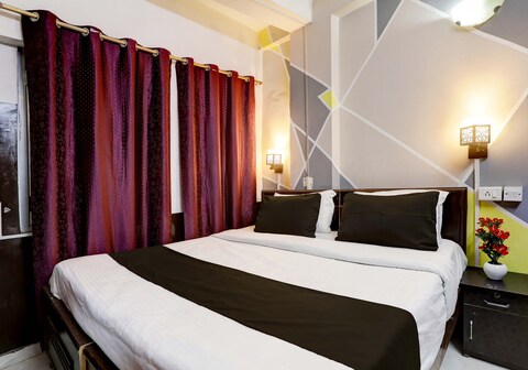 Super Hotel O Green Park Residency