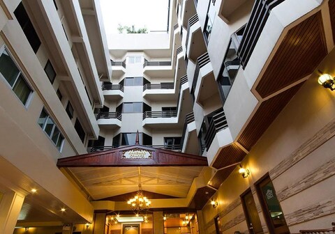 Khaosan Palace Hotel