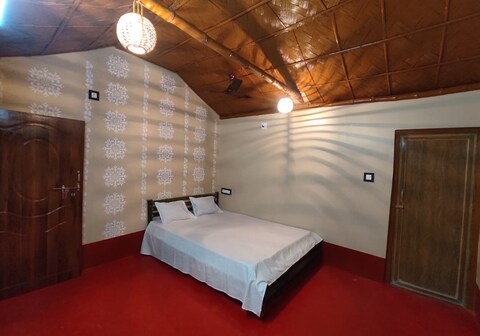 Mangalkuthi camping resort