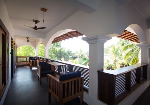 Dunhill Beach Resort