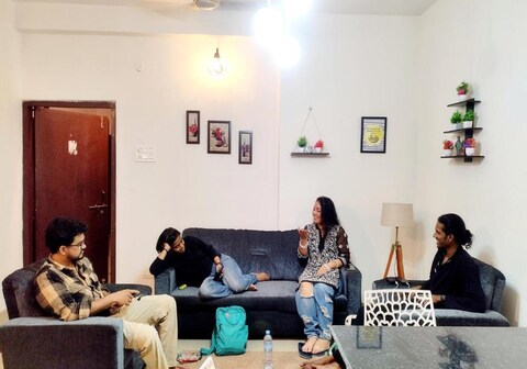 Nomad's Nest Backpackers Hostel