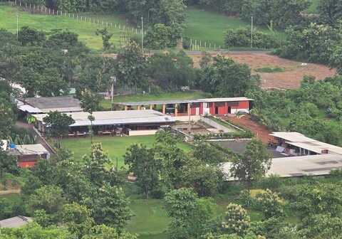 Raj Farm And Resort