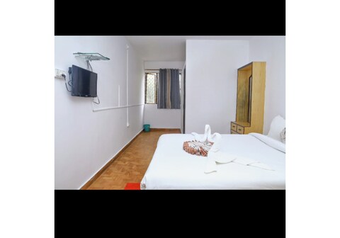 Anu Moni Holidays 4BHK