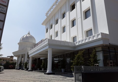 Aarya Mansion - V One Hotels