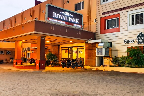 THE ROYAL PARK