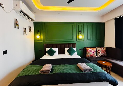 Hayaat Stay Ekana Stadium