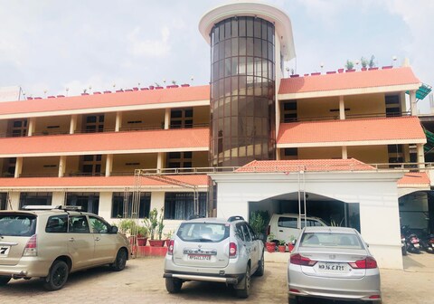 Hotel Chhatarpur Regency