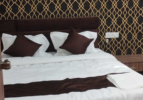 Super Hotel O Dream Inn
