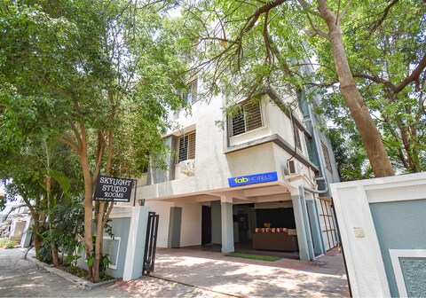 Via Skylight Studio Rooms