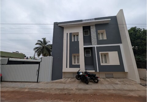 ELITE HOMES 2BHK Homestay