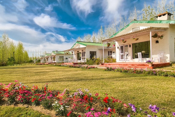 SOLIS NATURALS RETREAT.