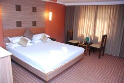 Hotel Maneck Residency, Ooty Hotel Maneck Residency, Ooty