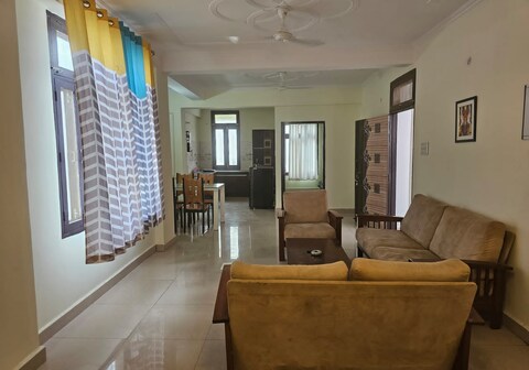 R402 3BHK in Krishna Nagar Lucknow