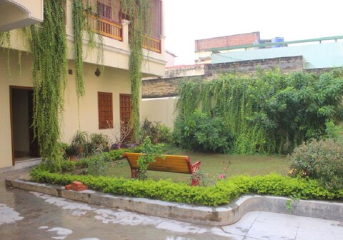 Homestay-Heritage Rooms with Scenic Garden
