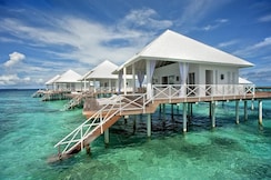 Diamonds Thudufushi Beach, Maldives Diamonds Thudufushi Beach, Maldives