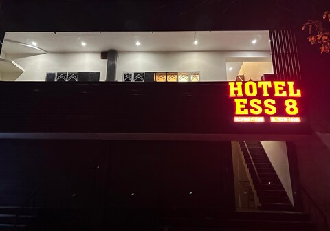 HOTEL ESS 8