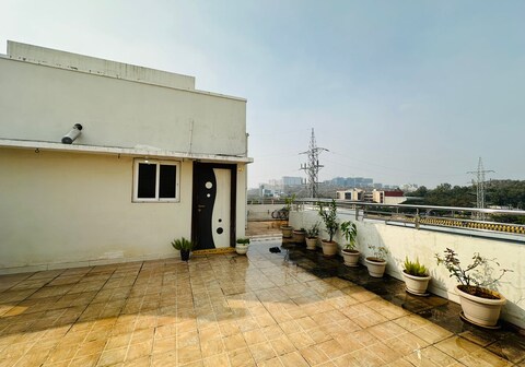 Friendly pent house 1bhk