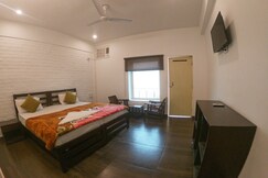 Aviral Ganga, Rishikesh Aviral Ganga, Rishikesh