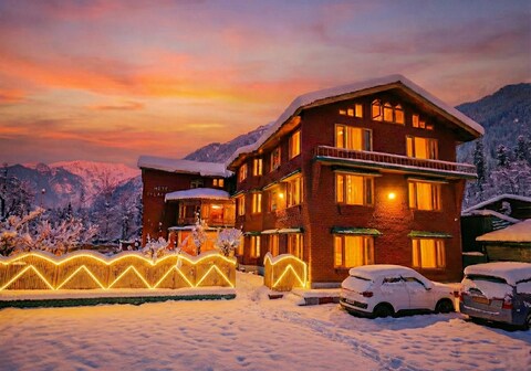 Hotel Highlands Main Market