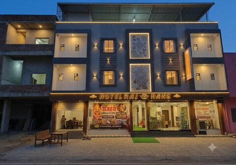 HOTEL RAJ HANS