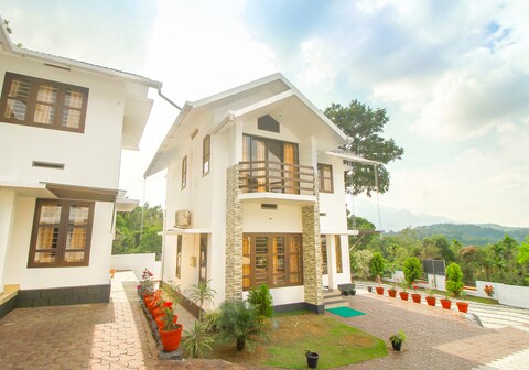 Skynor Villa | Rooms with Views