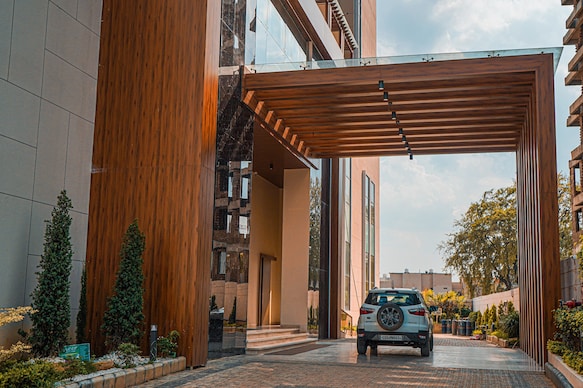 Hotel Avinash International