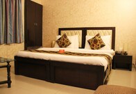 OYO 2407 Hotel Gera's M1, Delhi OYO 2407 Hotel Gera's M1, Delhi