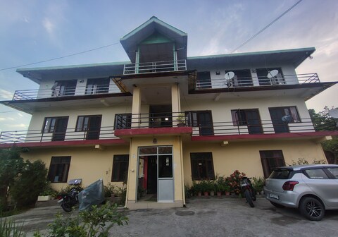 Shiva river view peacefull home