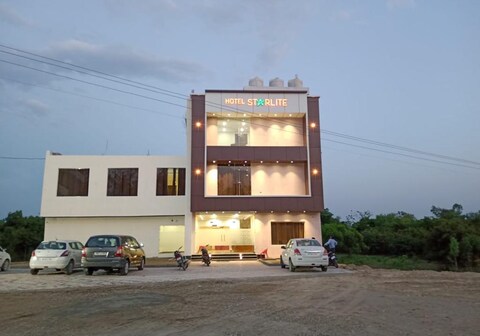 Hotel Starlite