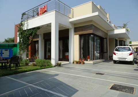 Tapovan BnB | Near India Expo Centre