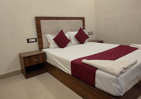 Hotel Blue Sky Residency