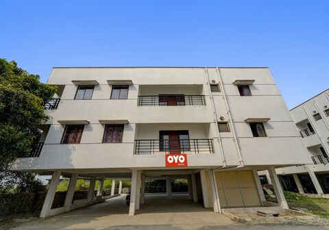 Hotel O J2 Service Appartment