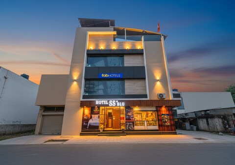 FabHotel SS Blue