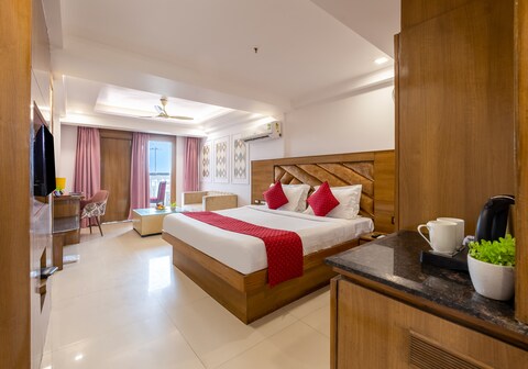 Lotus Paradise Hotel