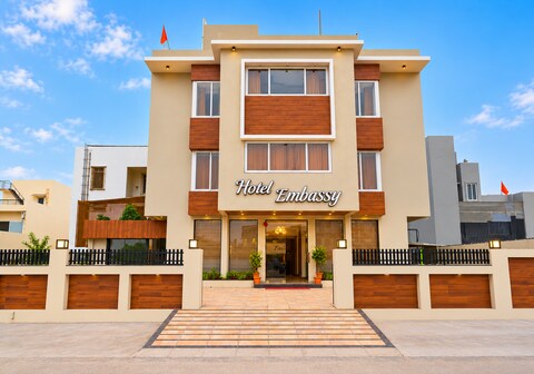 Hotel Embassy