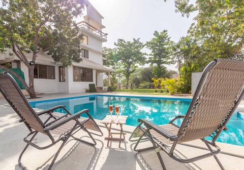 StayVista | Santoni Farms Pool Villa