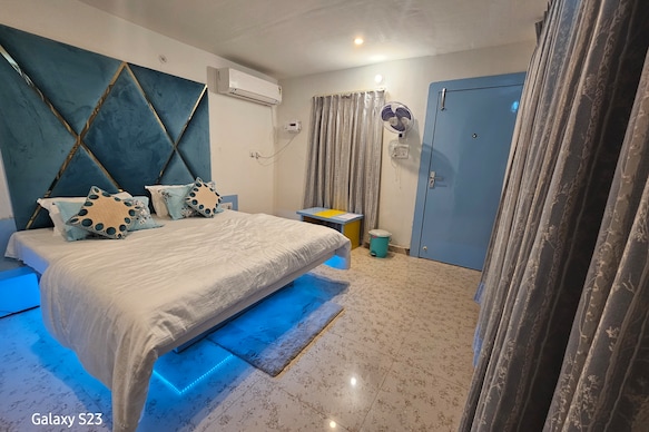 Hotel Sunset 300m from Raja Ram Temple