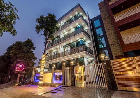 Hotel Expo Mart Inn Behind India Expo