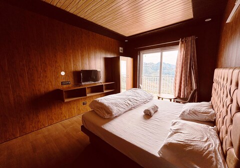 The Sapphire Suits Mussoorie