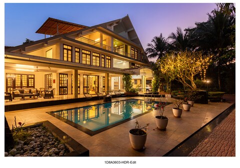 Nirvana 4 BHK Luxury Villa | Pool & Garden