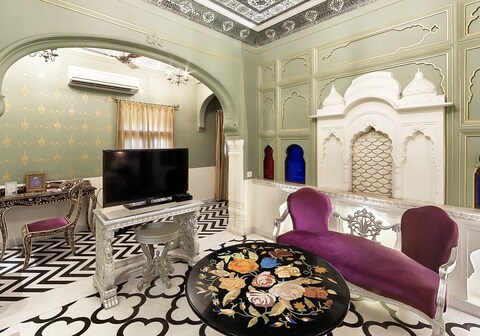 Pearl Palace Heritage