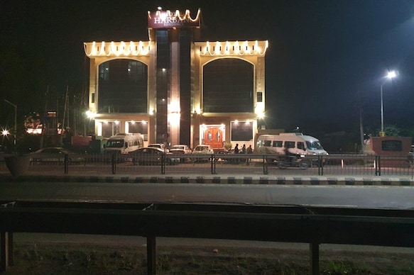 Hotel Harbans Residency