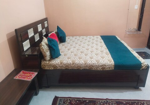Kusum guest House