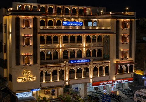 Hotel Arco Palace