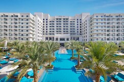 Hilton Abu Dhabi Yas Island -  Free Theme Park Tickets, Dubai Hilton Abu Dhabi Yas Island -  Free Theme Park Tickets, Dubai